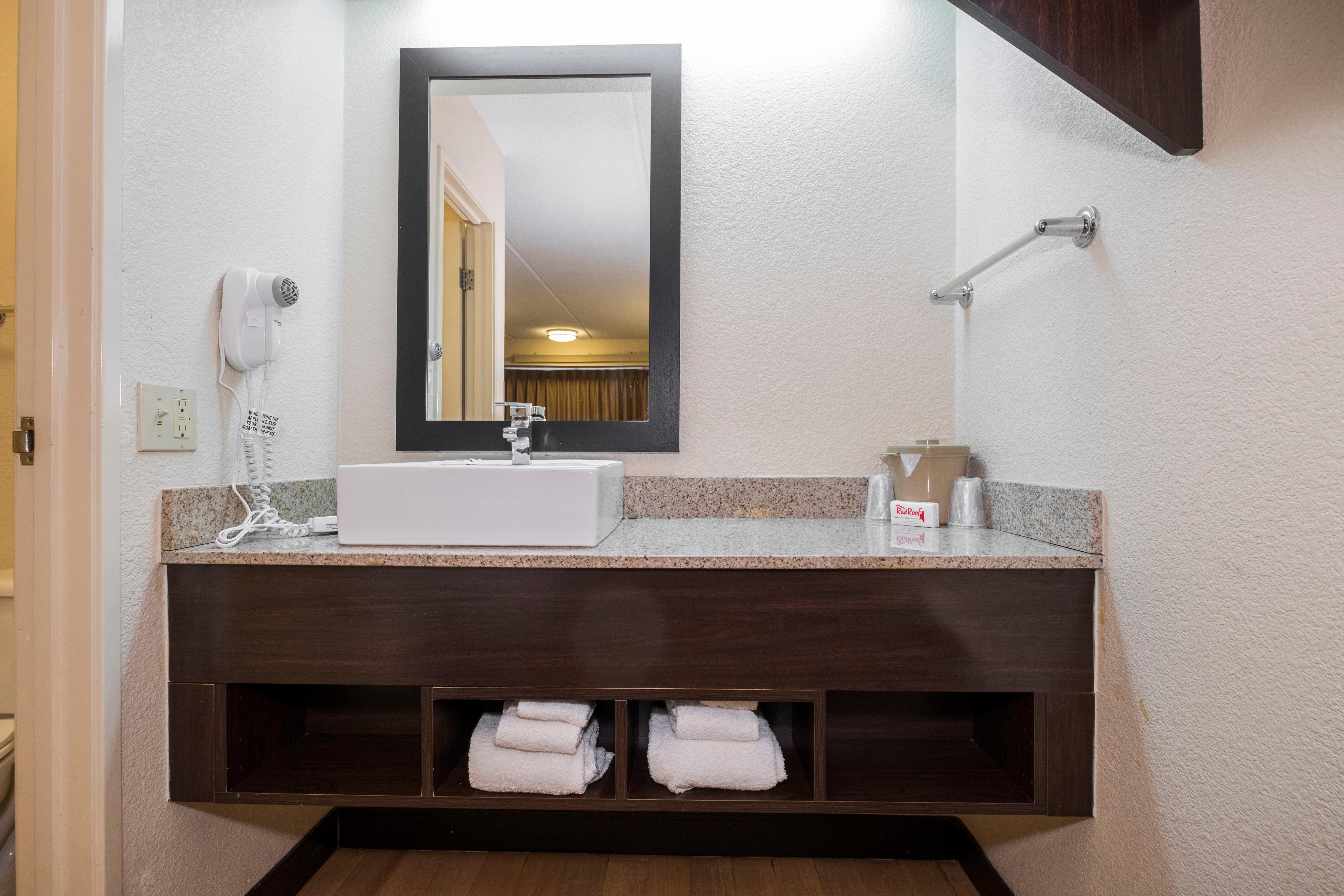 Red Roof Inn ווסט מונרו מראה חיצוני תמונה