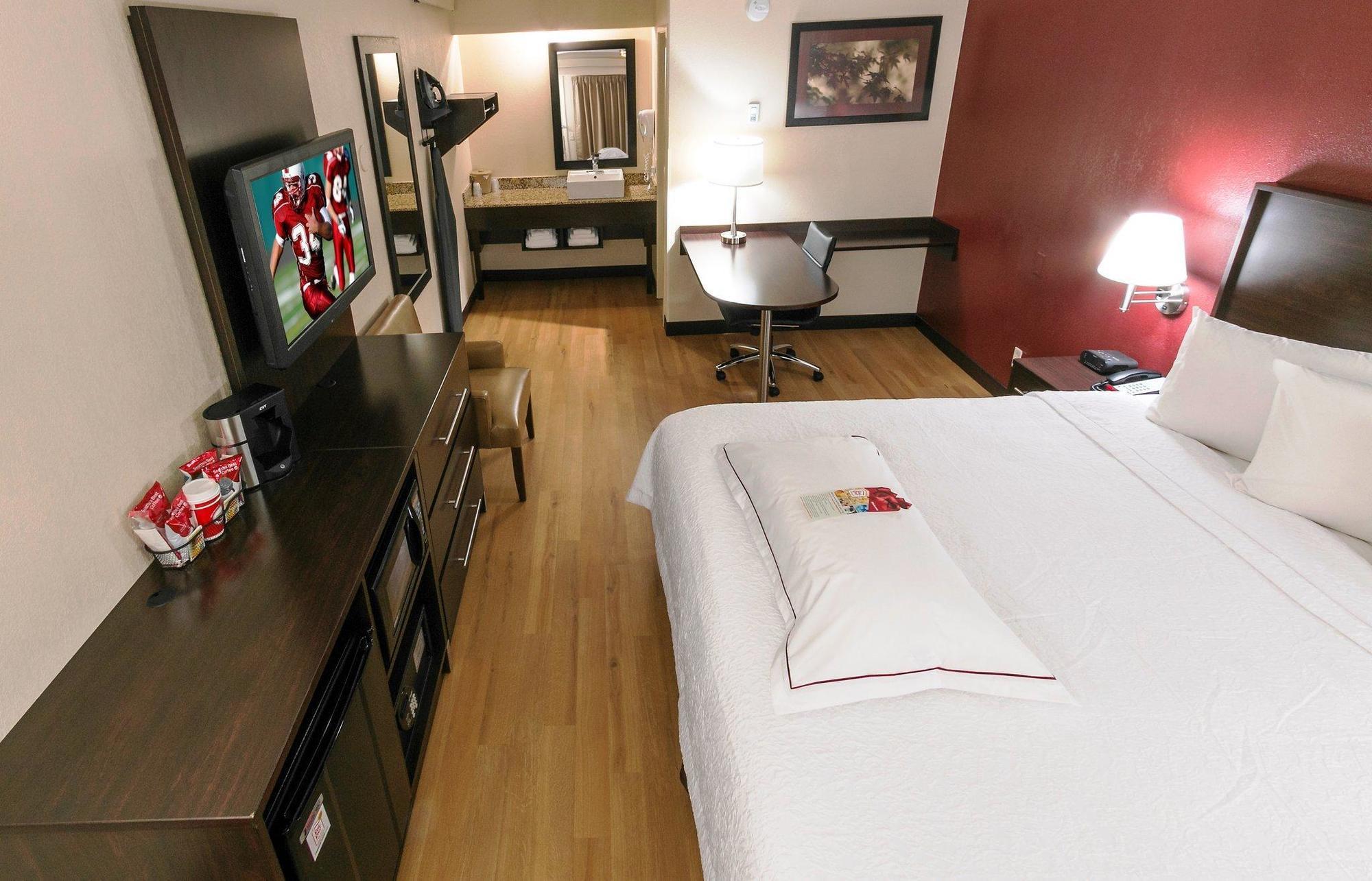 Red Roof Inn ווסט מונרו מראה חיצוני תמונה